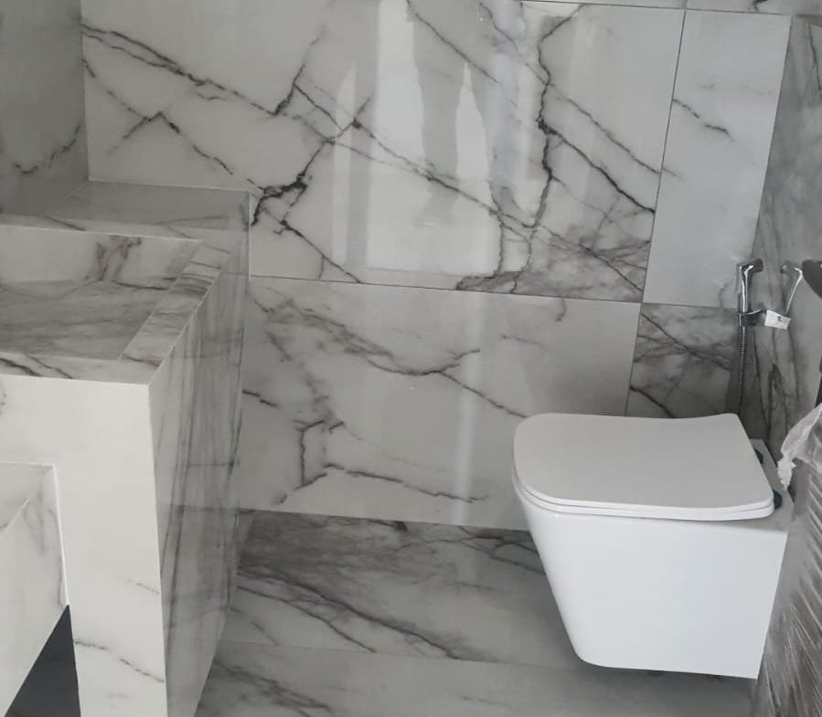 899